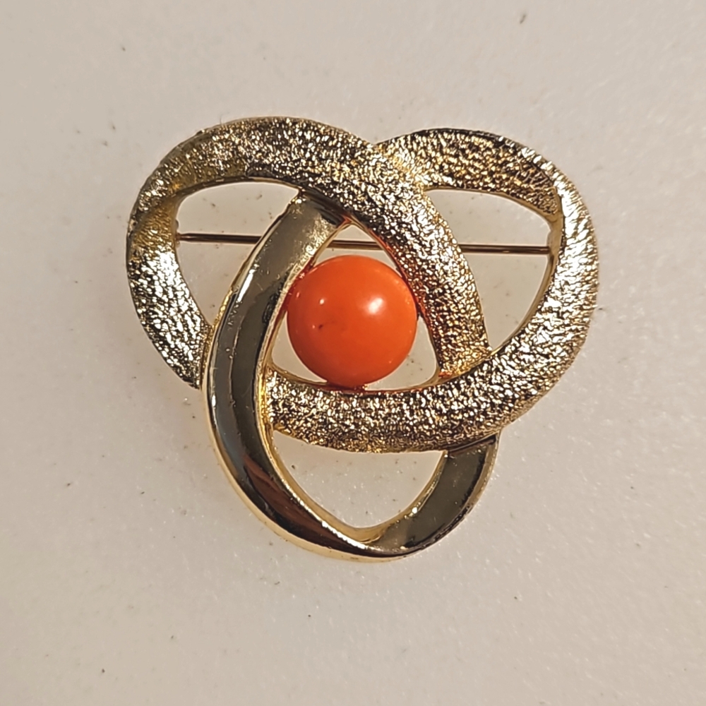 SARAH COVENTRY Orbit pin brooch coral orange center brooch vintage